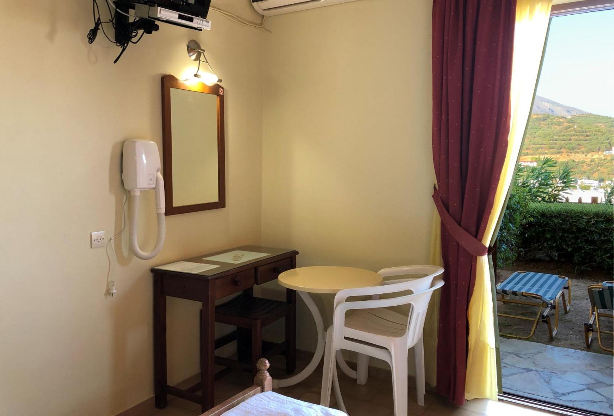 Lappa Hotel Плакиас Экстерьер фото